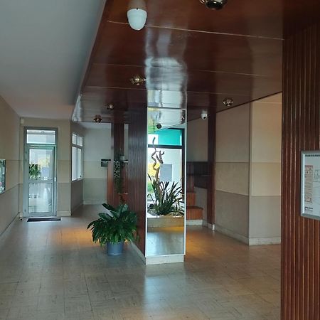 Chambrette Boulevard Des Pyrenees Hypercentre 10M Carre Wc Sur Le Palier, Porte40 Pau Eksteriør billede